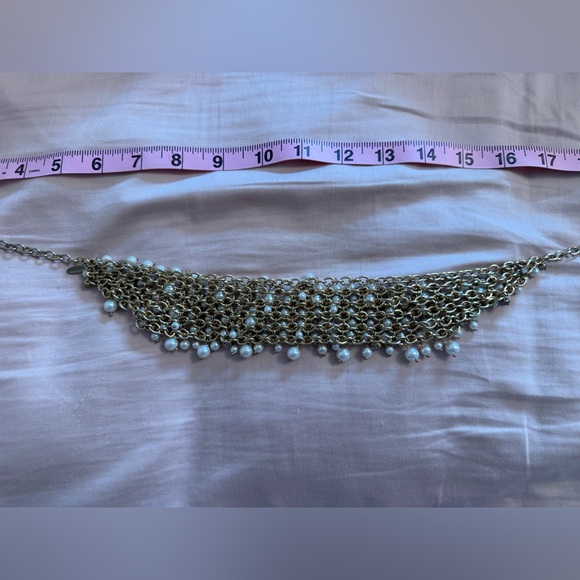 Elegant Pearl, Crystal and Gold Necklace - Picture 8 of 8